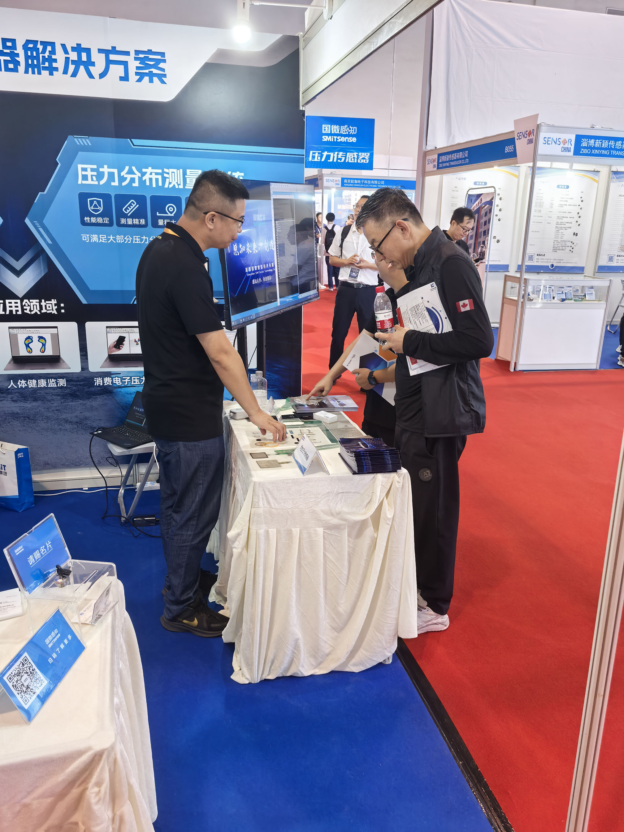 上海国际传感器技术与应用展览会（SENSOR CHINA2024）& 第25届中国国际光电博览会（CIOE）均于9月11日开幕，BB贝博艾弗森感知携智能传感器及解决方案亮相。BB贝博艾弗森感知专注于提供智能传感方向产品和解决方案，重点布局激光雷达、柔性压力传感器及其他各类型智能传感产品，携全线智能传感器产品及解决方案亮相。